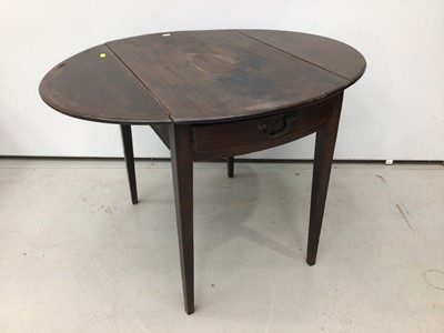 Lot 134 - George III mahogany oval Pembroke table with end drawer, on square taper legs, 73cm wide