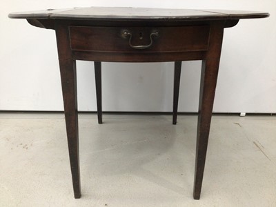 Lot 134 - George III mahogany oval Pembroke table with end drawer, on square taper legs, 73cm wide