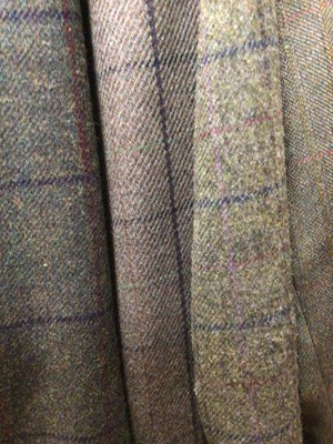 Lot 1906 - Gentlemen's vintage tweed jackets and suit.