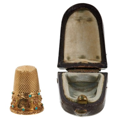 Lot 453 - Victorian gold thimble with a three-colour gold floral and turquoise band, in original leather case.