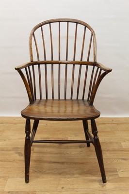 Lot 1433 - Early 19th century hoop back ash and elm Windsor chair