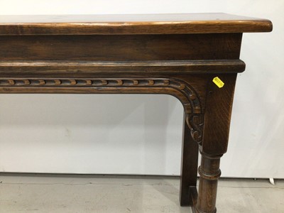 Lot 164 - Good quality oak hall table H71.5, W137, D35.5cm