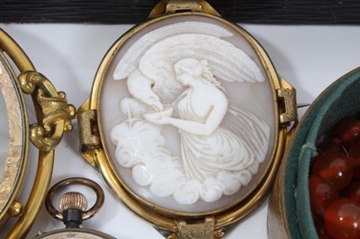 Lot 465 - Group of antique jewellery to include a Victorian carved cameo brooch, Victorian daguerreotype portrait brooch, and costume jewellery