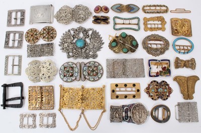 Lot 749 - Large collection of assorted belt buckles