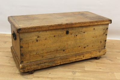 Lot 1436 - 19th century pine trunk