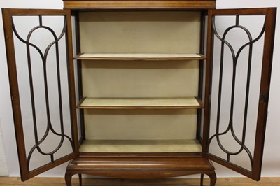 Lot 1435 - Edwardian mahogany and boxwood line inlaid display cabinet