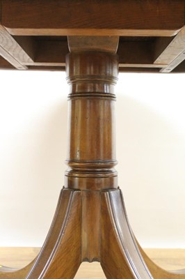 Lot 1354 - George III style mahogany circular pedestal dining table