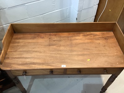 Lot 91 - Victorian mahogany washstand
