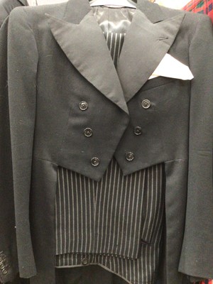 Lot 1997 - Group of vintage 1930s gentlemen's evening wear