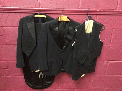 Lot 480 - Group of vintage 1930s gentlemen's evening wear