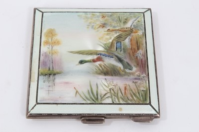 Lot 773 - Silver enamelled compact with duck