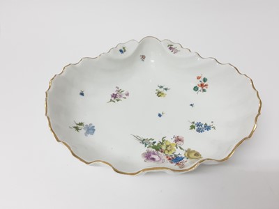 Lot 240 - Meissen shell-shaped dish