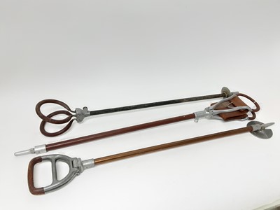 Lot 984 - Three vintage shooting sticks, together with four parasols (7)