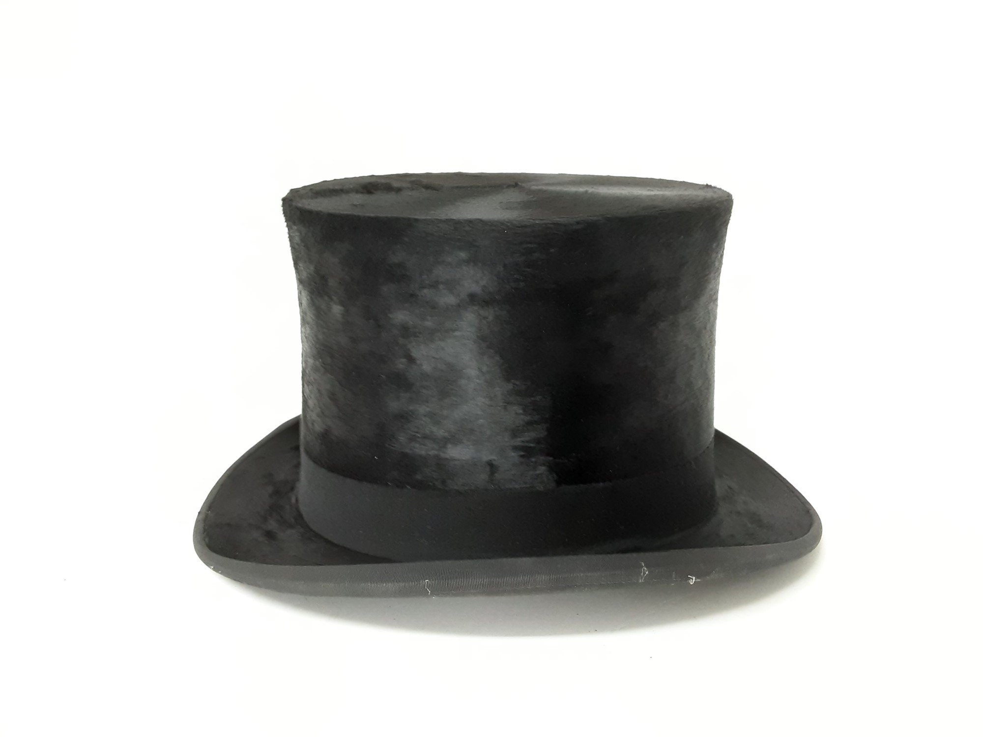 Lot 990 Top hat by Tress & Co London in vintage