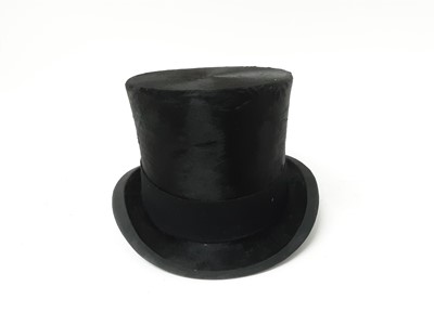 Lot 993 - Top hat by Herbert Johnson, New Bond Street London, in original box