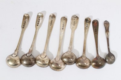 Lot 433 - William IV silver salt / mustard spoon (London 1833), together with seven other silver salt spoons (various dates and makers), all at approximately 4oz