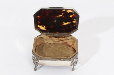 Lot 405 - George V silver jewellery / trinket box of octagonal form