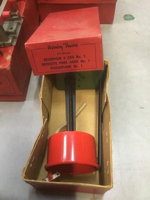 Lot 1715 - Tinplate clockwork model railway