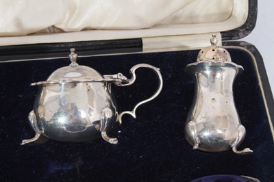 Lot 474 - Cased cruet set by Mappin and Webb