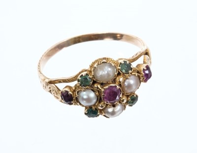 Lot 675 - Early Victorian ruby, emerald and pearl cluster ring