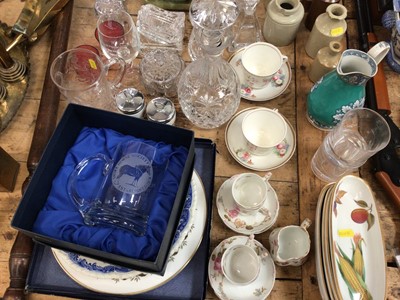 Lot 20 - Mixed group of ceramics and glass to include a pair of Burslem souvenir cups and saucers