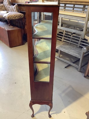 Lot 131 - Edwardian mahogany inlaid serpentine display cabinet