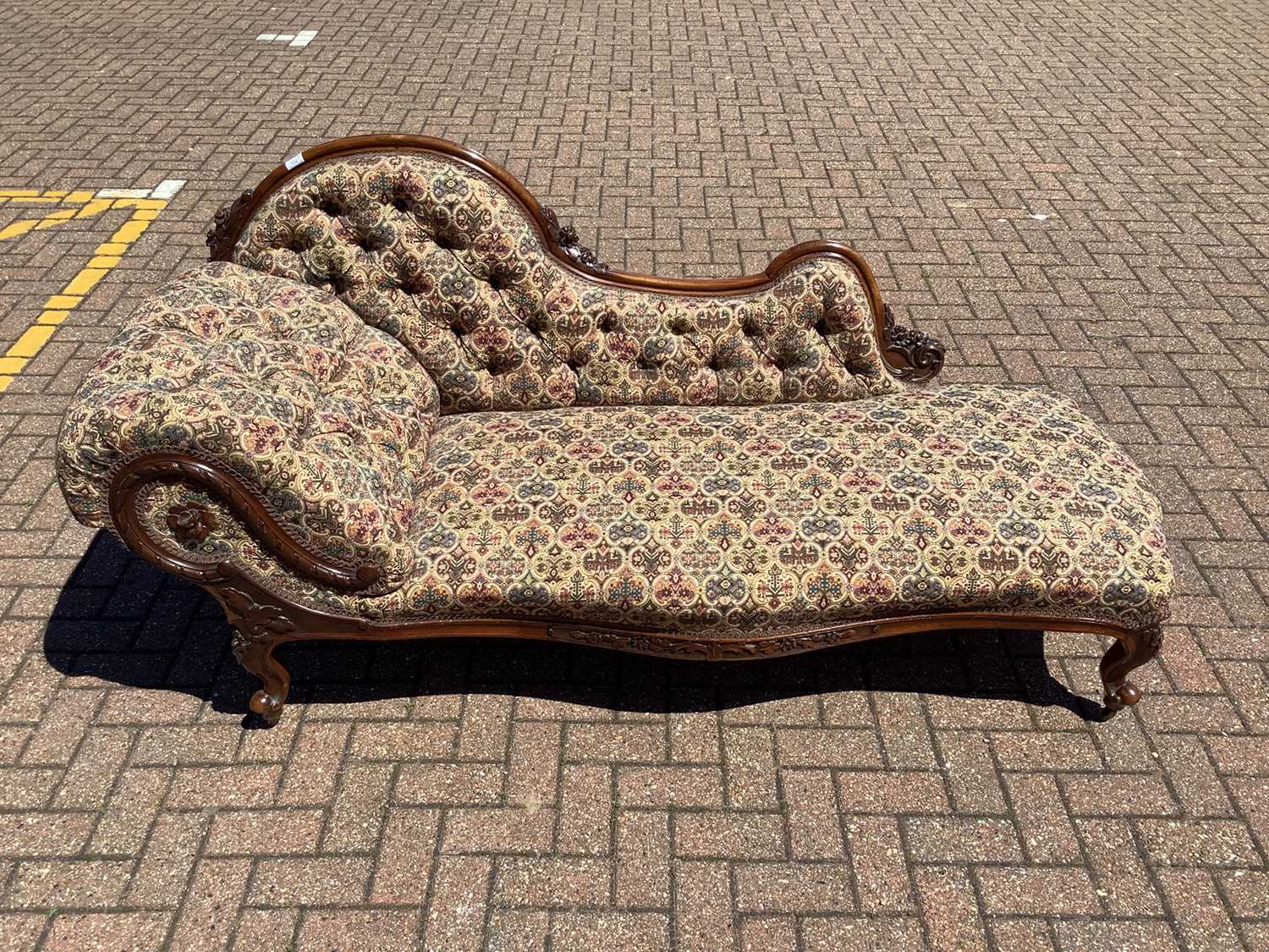 Lot 132 - Victorian rosewood chaise longue