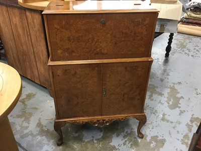 Lot 907 - Georgian style walnut veneered drinks cabinet