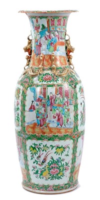Lot 155 - Large Chinese famille rose vase