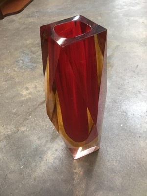 Lot 148 - Murano glass vase by Mandruzzato, and five other pieces of Murano glass items