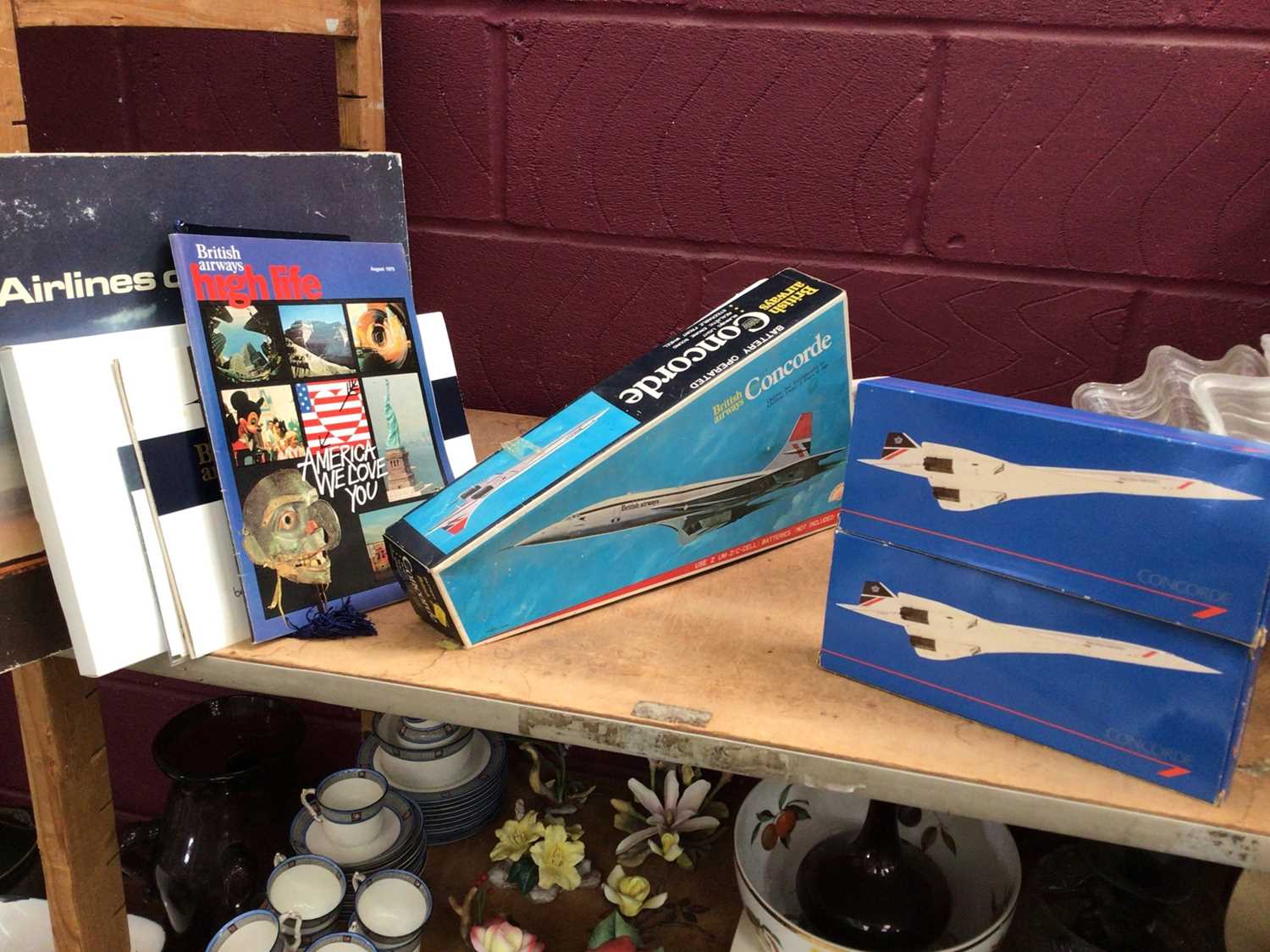 Lot 501 - Quantity Concorde memorabilia