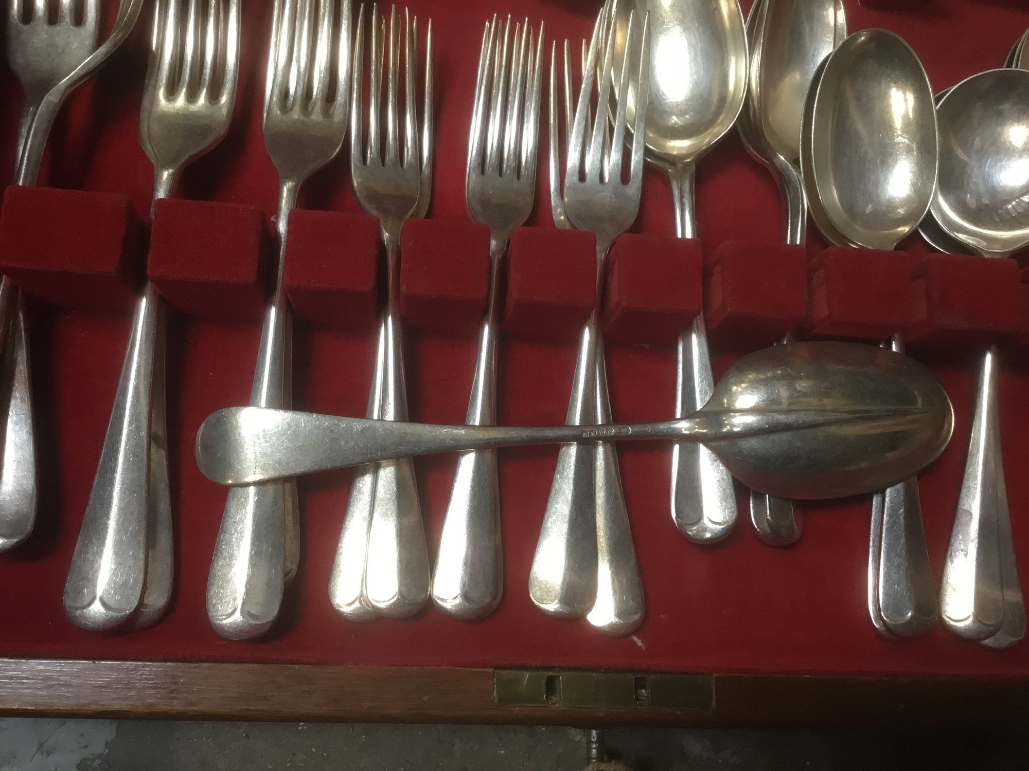 Lot 257 Canteen cutlery