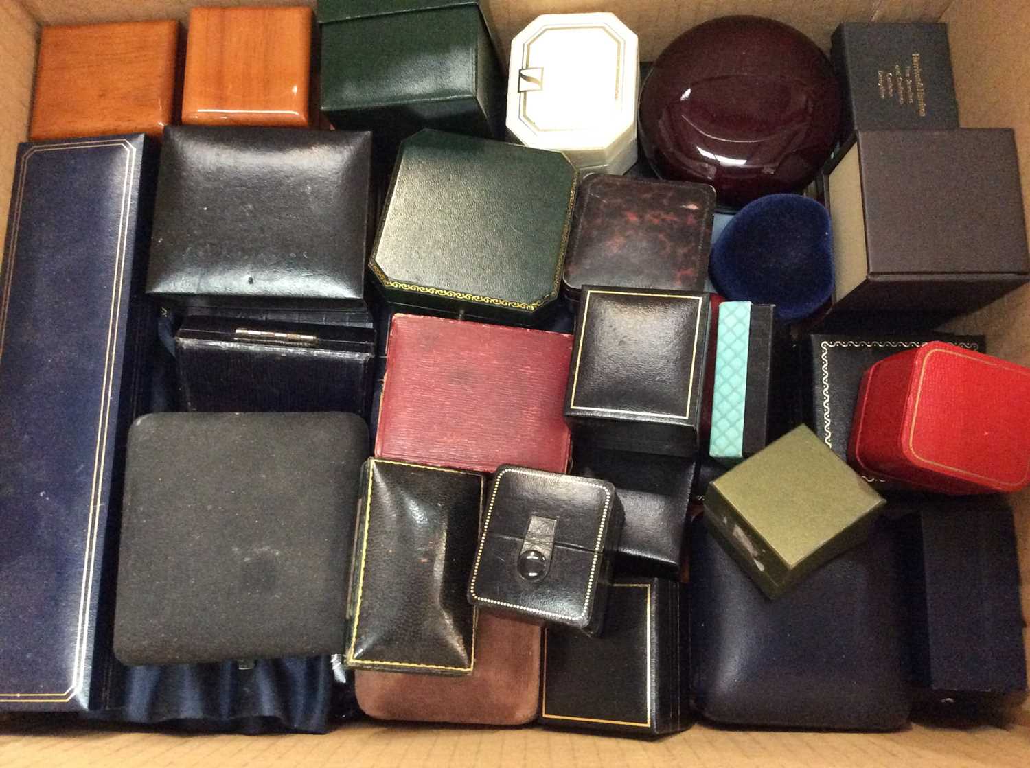 Lot 652 Collection of empty jewellery boxes