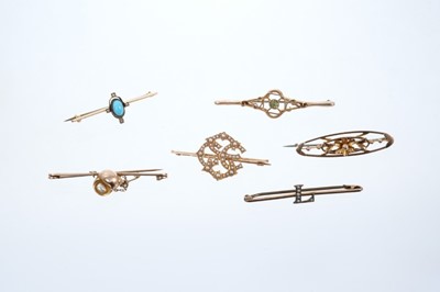 Lot 605 - Six Edwardian gold bar brooches