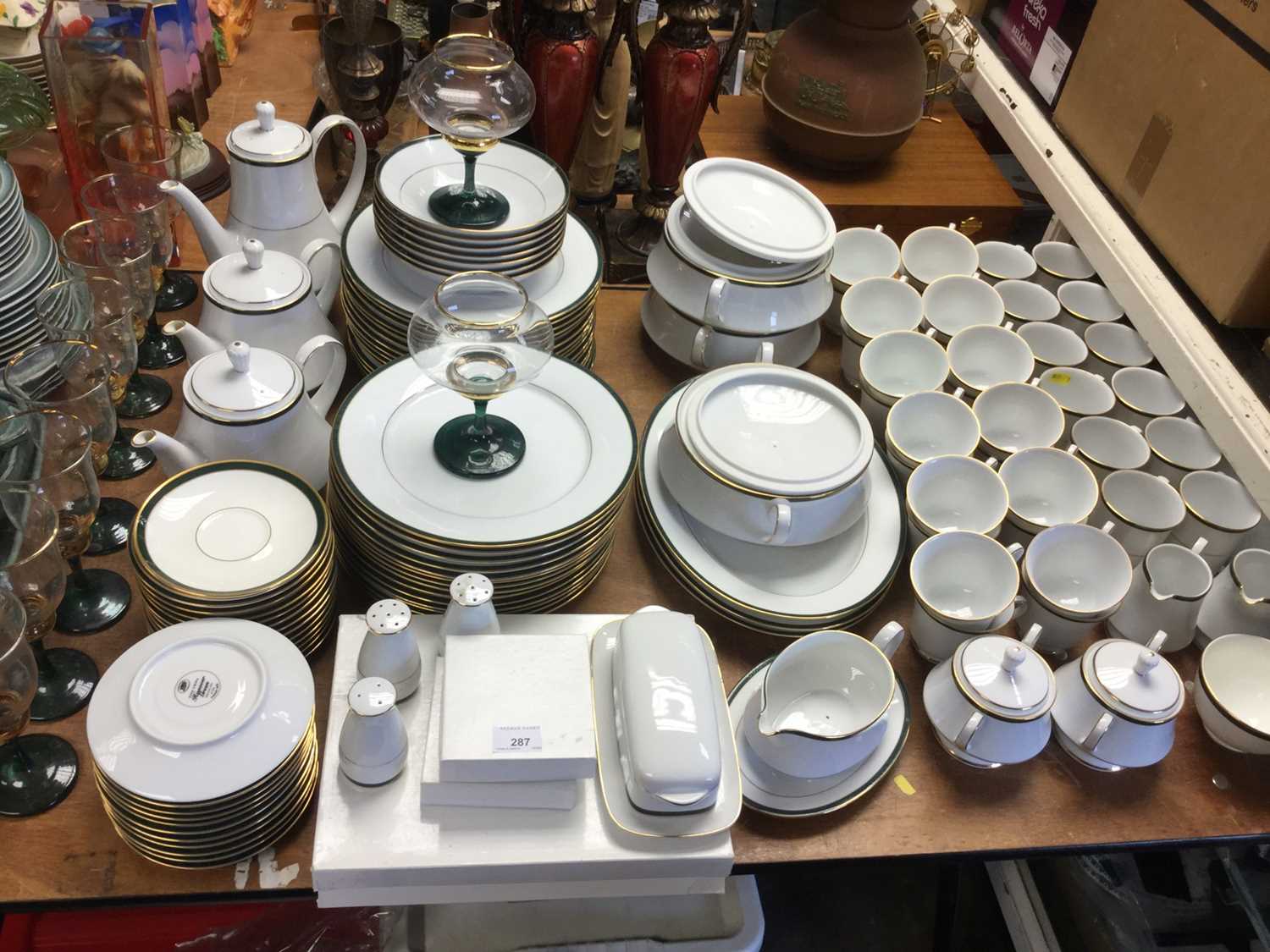 Lot 287 Very large quantity of Boots Dinnerware