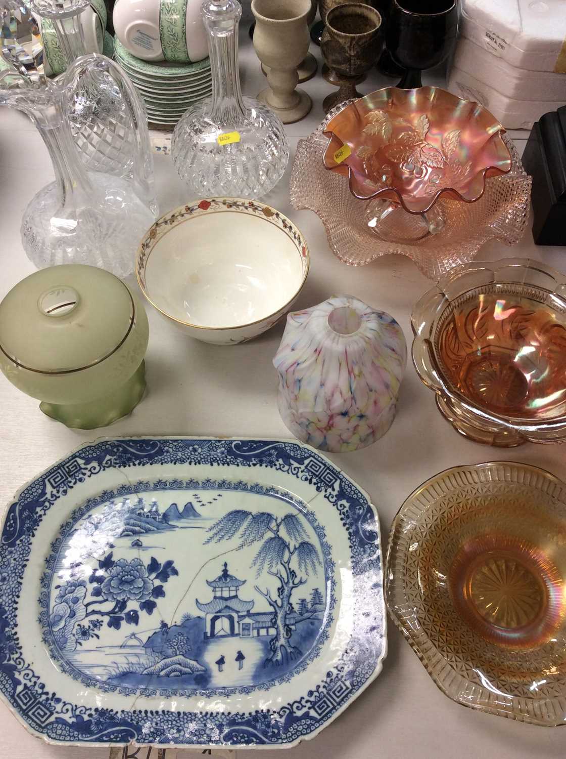 Lot 411 - 18 th century Chinese export blue and white