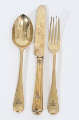 Lot 362 - Early George V silver gilt dessert knife, fork and spoon with engraved lion crests.