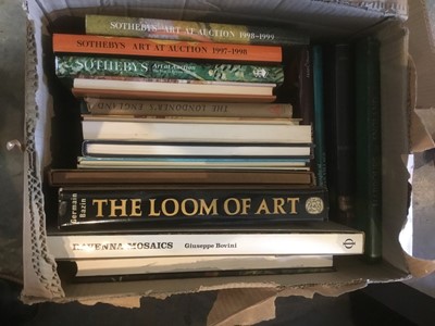 Lot 175 - Large collection of books, predominantly Art history and reference (6 boxes)