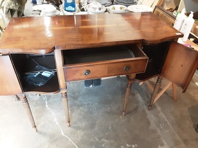 Lot 1021 - Reproduction yew sideboard