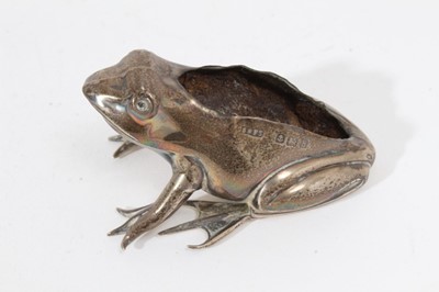 Lot 445 - Edwardian silver pin cushion in the form of a frog