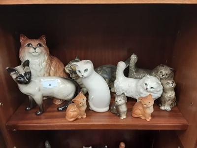 Lot 8 - Collection of royal Doulton and Beswick cats and kittens (34)