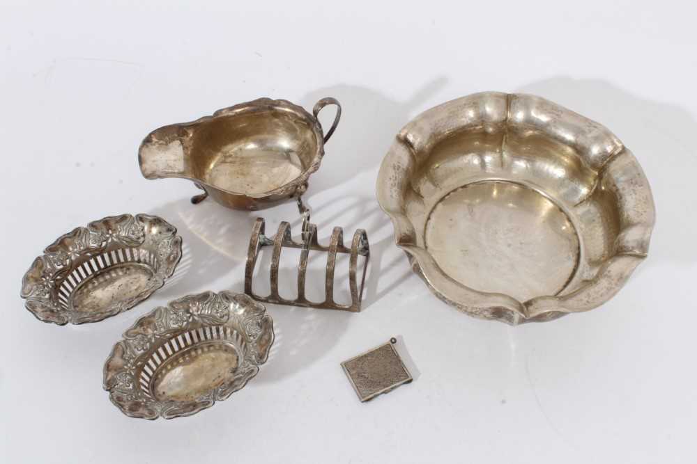 Lot 435 - Selection of miscellaneous silver. Six items.