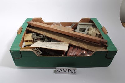 Lot 1612 - Collection of model railway oo gauge including boxed Hornby GWR Mixed R1000