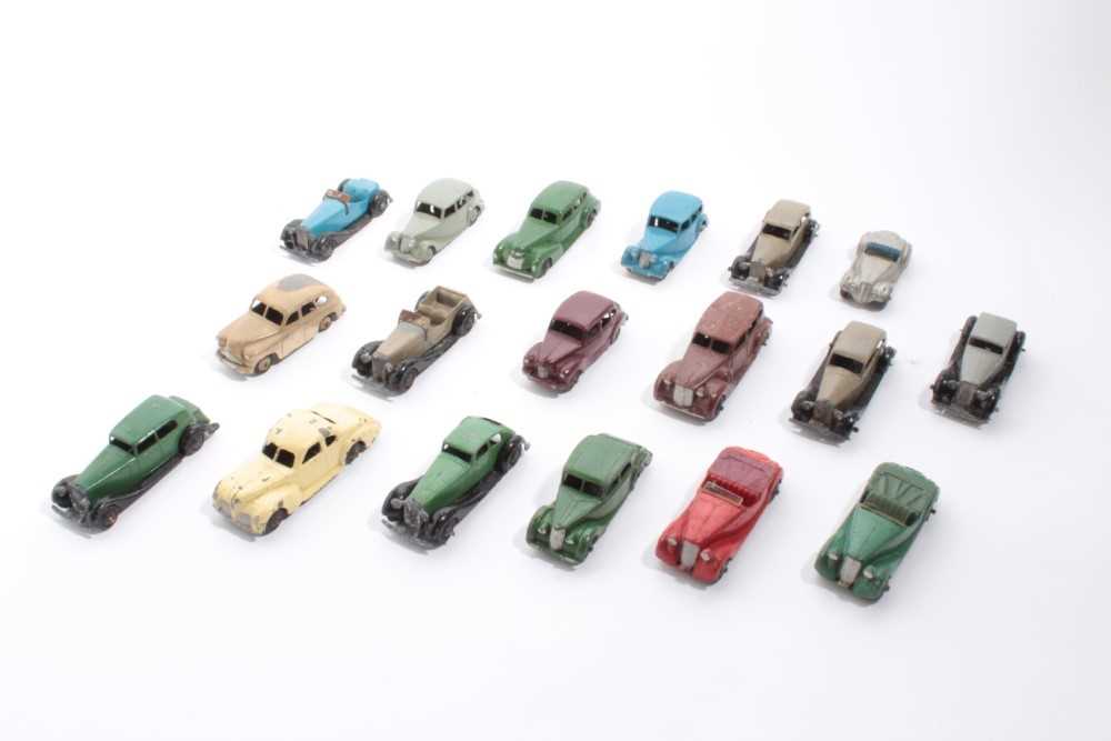 Lot 1600 - Diecast selection of early unboxed Dinky models of saloon cars (qty)