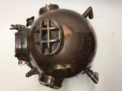 Lot 2261 - A reproduction American Naval divers helmet