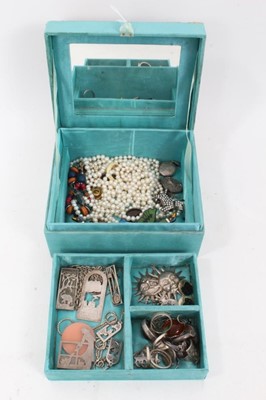 Lot 134 - Box of vintage jewellery to include silver pendants on chains, silver rings, two strings of cultured pearls and other items