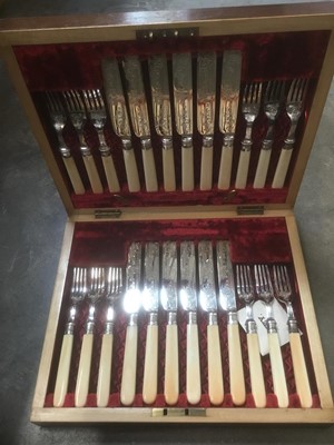 Lot 219 - Cased set of cutlery, various plate