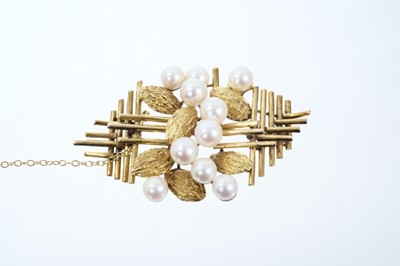 Lot 641 - 1960s 14ct gold and cultured pearl floral spray brooch