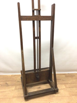 Lot 1478 - A large late 19th century Rowney artist's easel - indistinctly stamped London Artists Colourmen, Made in England on the upper restraint