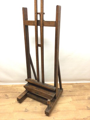 Lot 1478 - A large late 19th century Rowney artist's easel - indistinctly stamped London Artists Colourmen, Made in England on the upper restraint